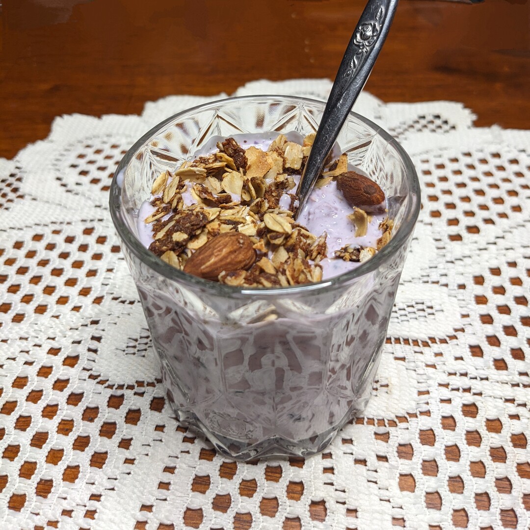 Photo of Blueberry Cheesecake Overnight Oats serving