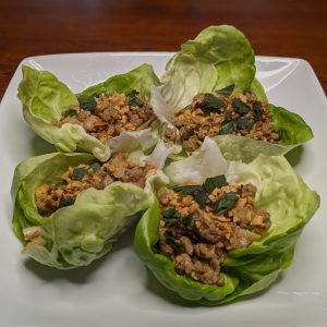 Lettuce wrap serving