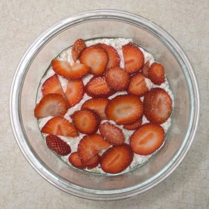 Strawberry layer on oats